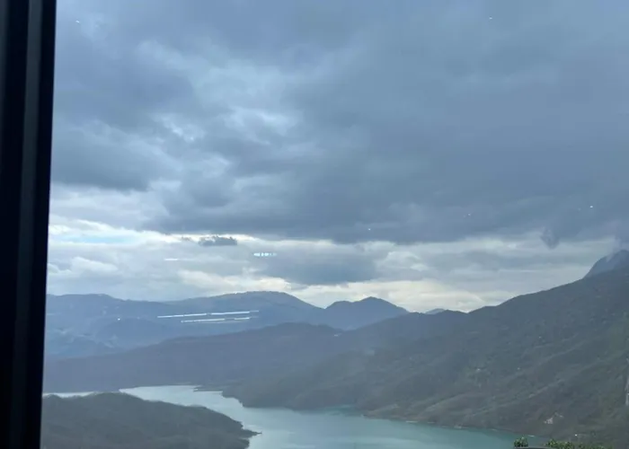 Hotel en barco Day Trip Albania *